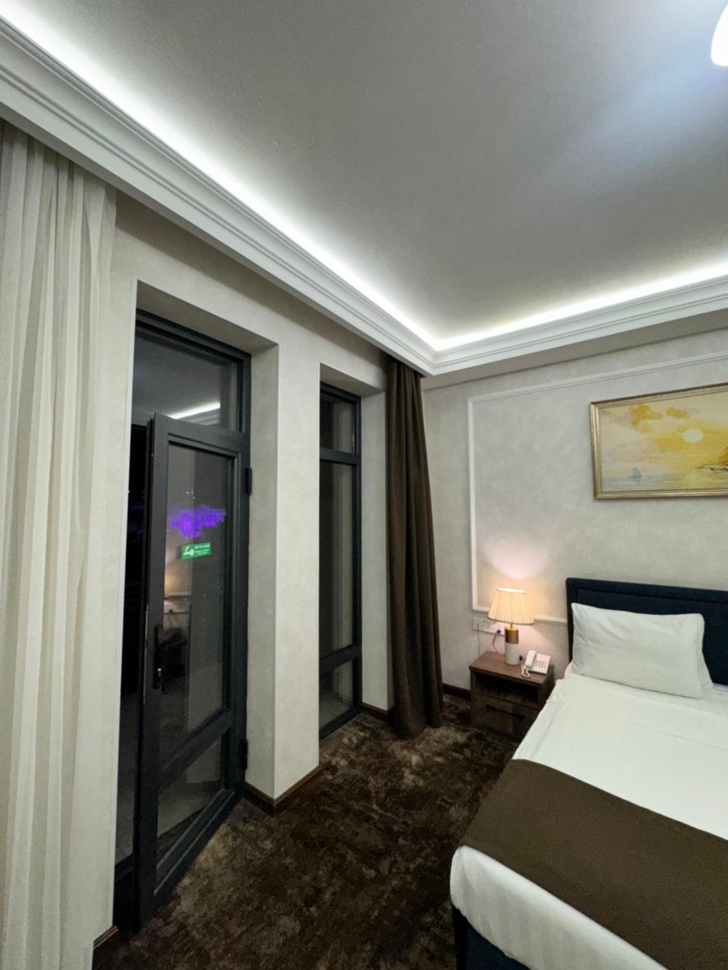 Garnet Hotel Taschkent Exterior foto